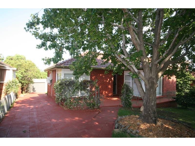 9 St Georges Ave, Figtree NSW 2525