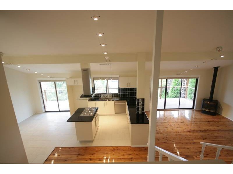 16 Ashley Avenue, Farmborough Heights NSW 2526