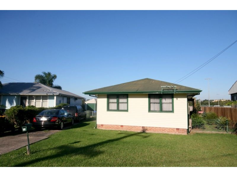 22 Graham Street, Unanderra NSW 2526