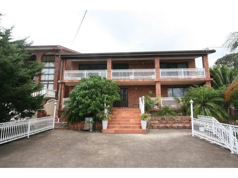 61 Iola Ave, Farmborough Heights NSW 2526