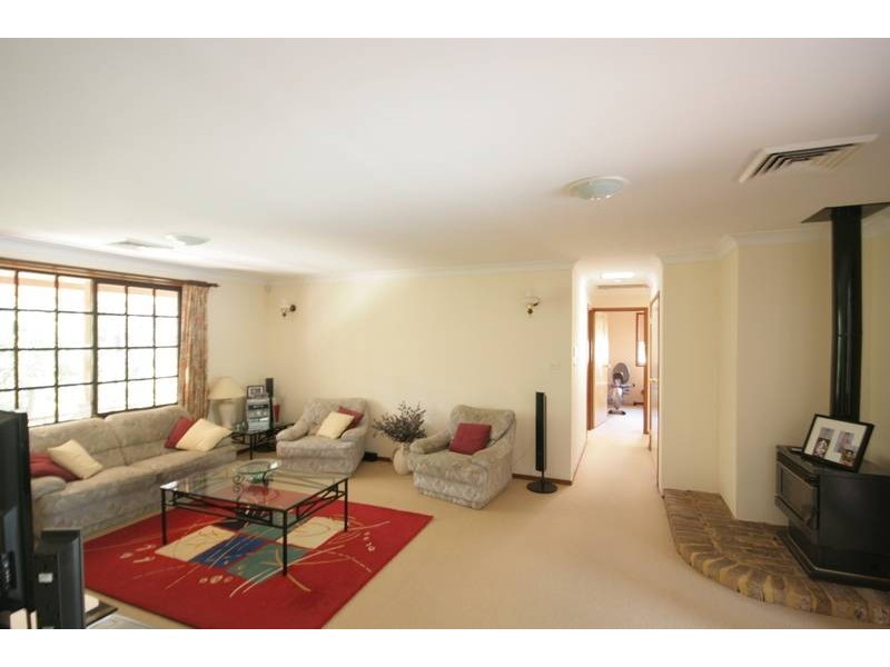 9 Balmaringa Close, Cordeaux Heights NSW 2526