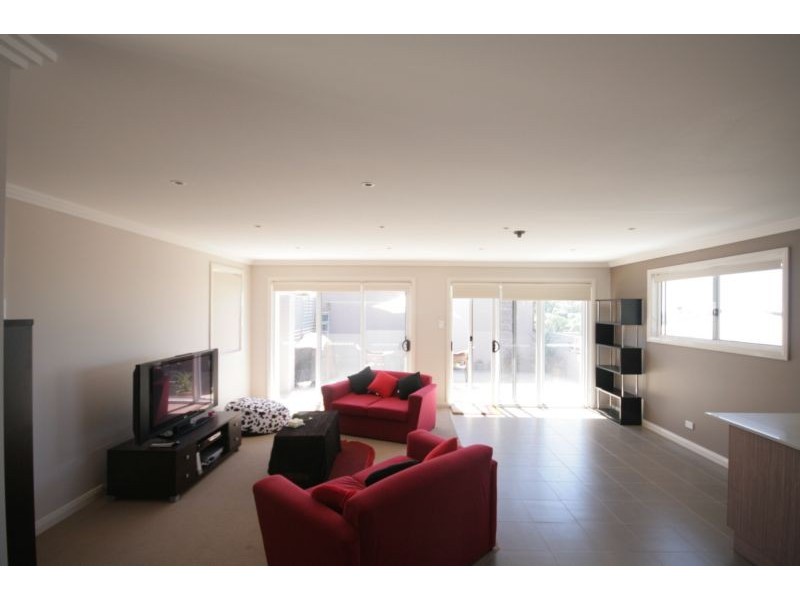6/21-23 Hospital Road, Bulli NSW 2516