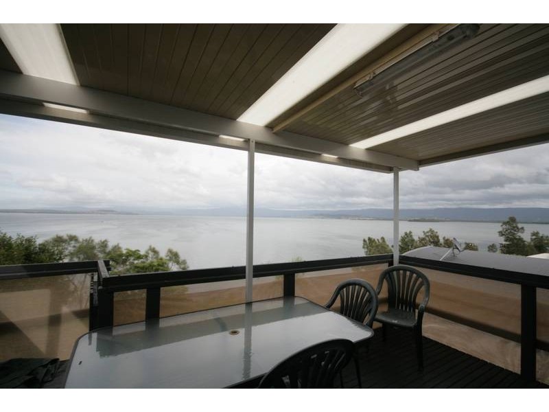 29 Northcliffe Drive, Lake Heights NSW 2502