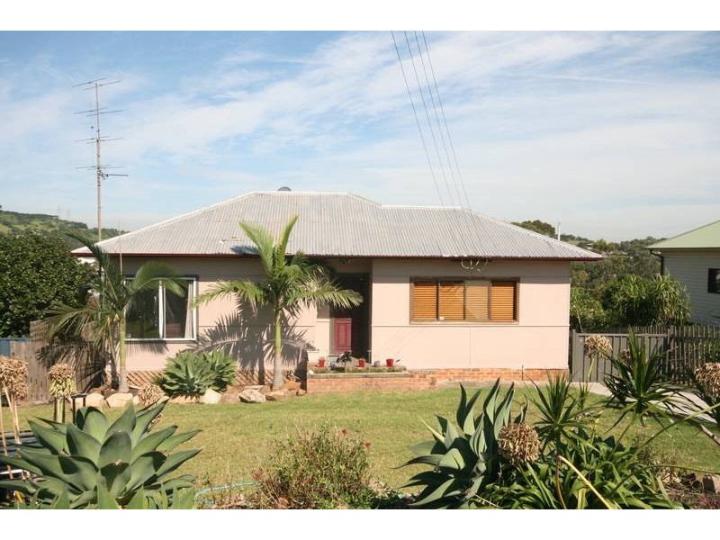 43 Jenkins Street, Unanderra NSW 2526