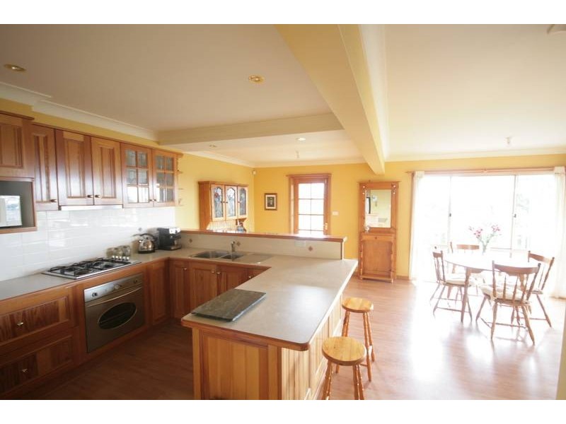 56 Iola Ave, Farmborough Heights NSW 2526