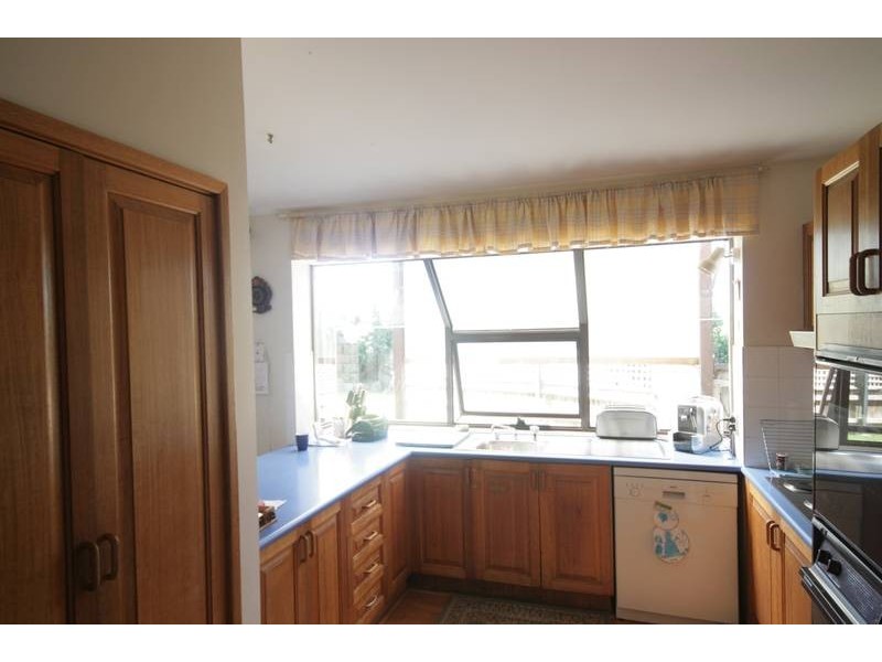 64 Coachwood Drive, Cordeaux Heights NSW 2526