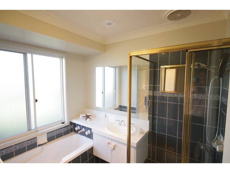 97 Rickard Road, Unanderra NSW 2526