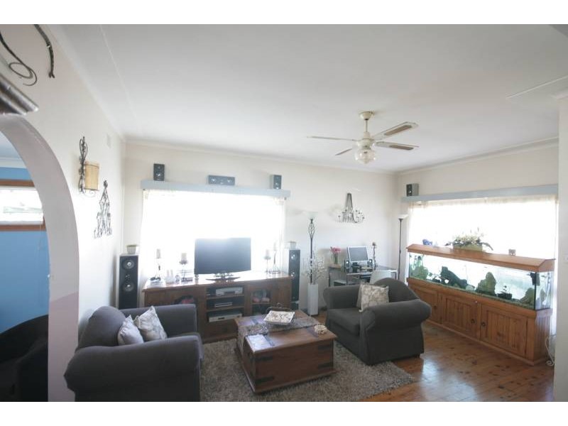 35 Brook Street, Dapto NSW 2530