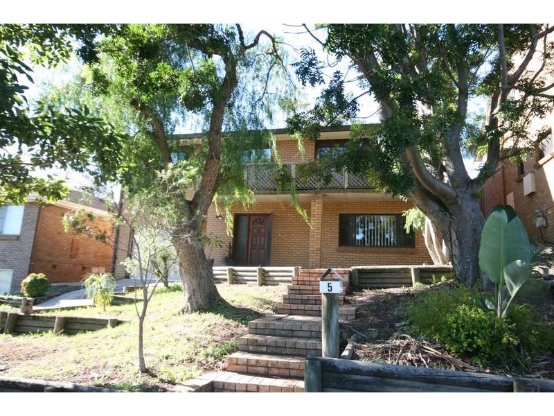 5 Evelyn Ave, Figtree NSW 2525