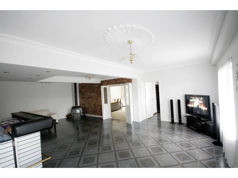 30 Odenpa Road, Cordeaux Heights NSW 2526