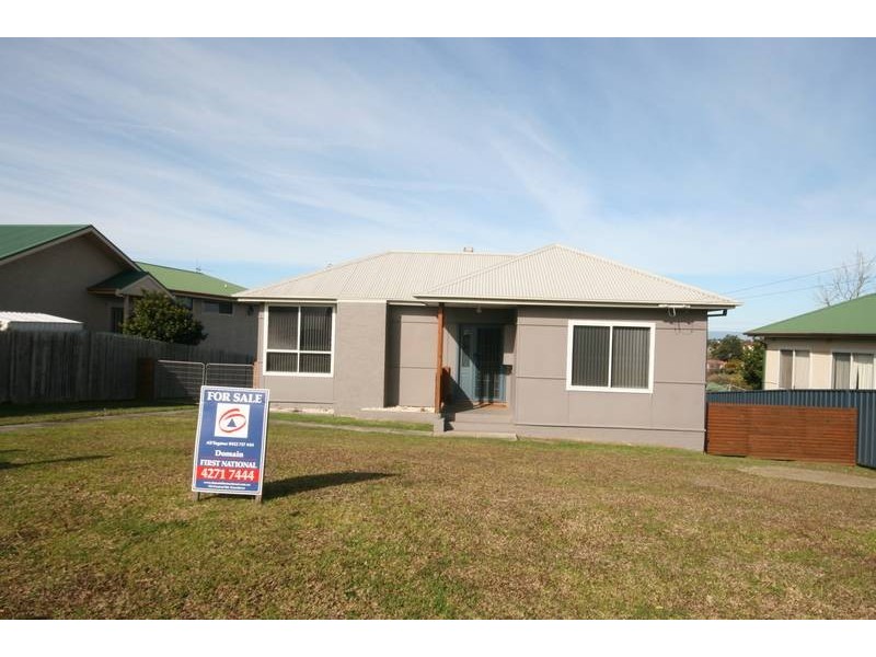 95 Albert St, Unanderra NSW 2526