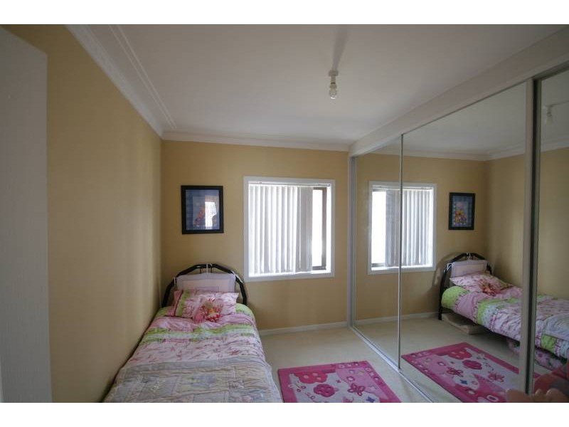 12 Beatus Street, Unanderra NSW 2526