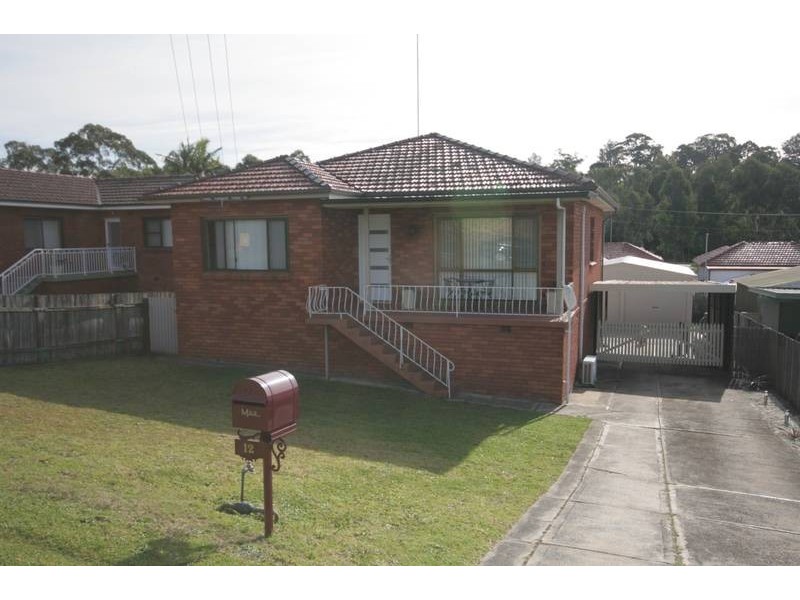 12 Beatus Street, Unanderra NSW 2526