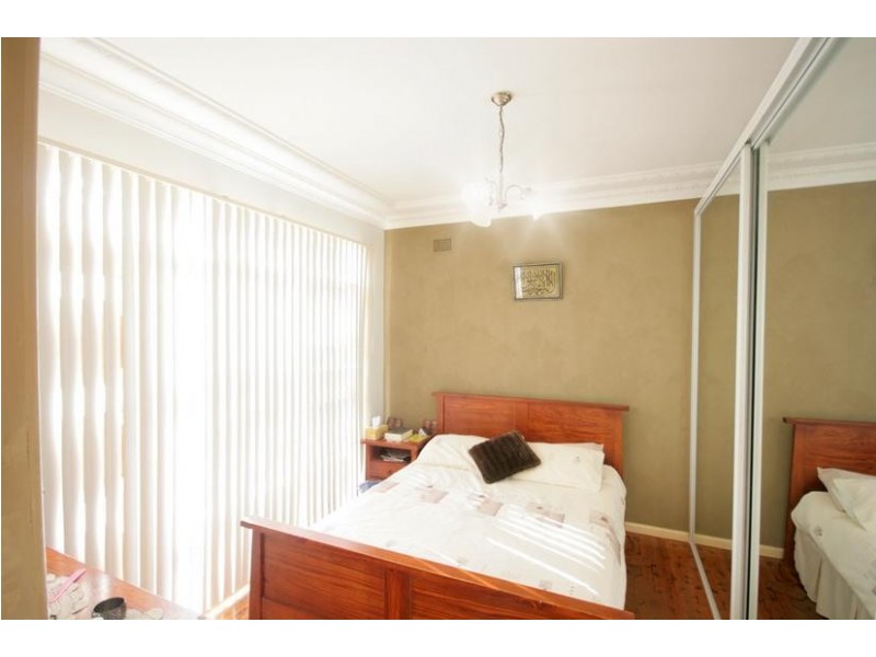 76 Vermont Road, Warrawong NSW 2502