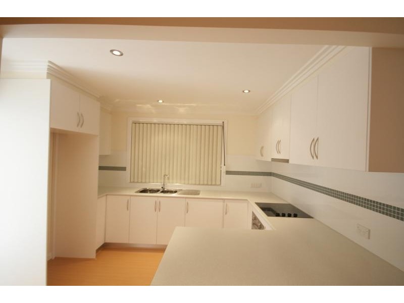 26 Farmborough Road, Unanderra NSW 2526