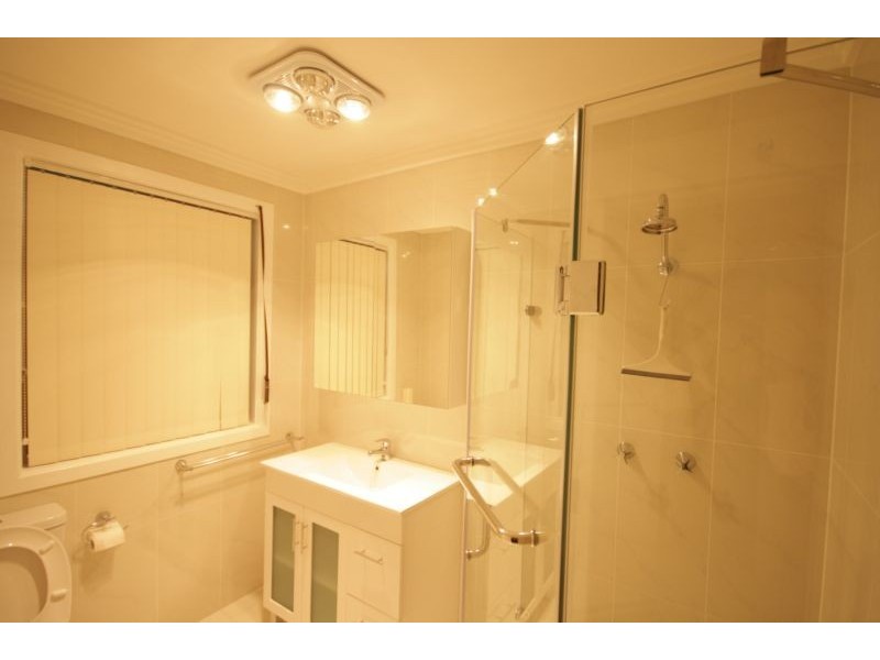 26 Farmborough Road, Unanderra NSW 2526