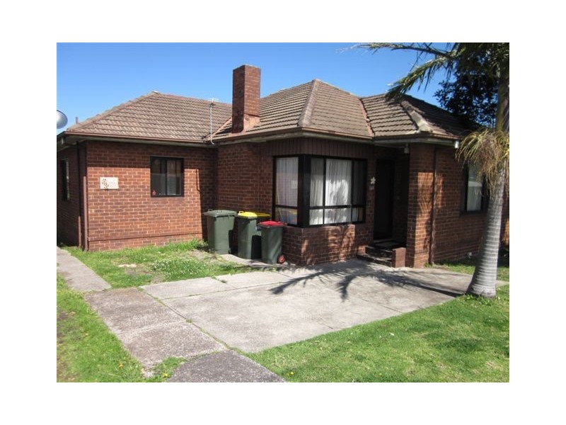 145 Flagstaff Road, Lake Heights NSW 2502