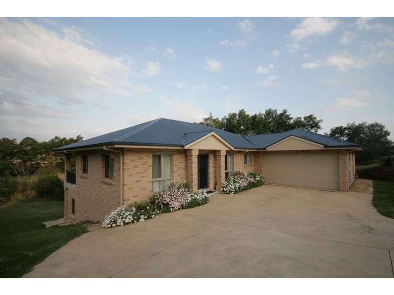 9 Rowan Place, Figtree NSW 2525