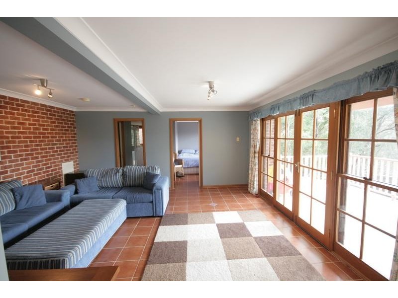 24 Koombala Grove, Cordeaux Heights NSW 2526