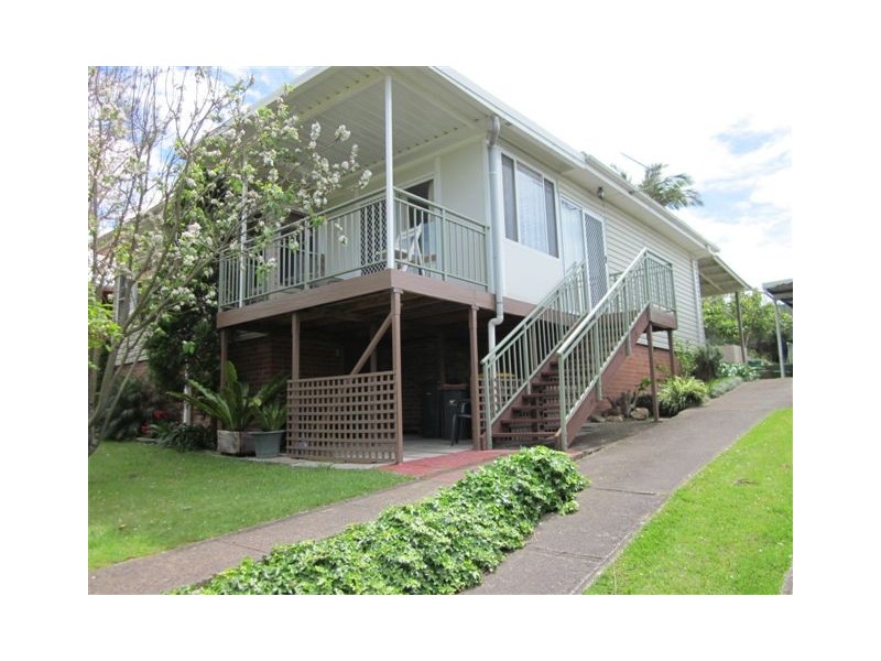 22 Stanley Ave, Farmborough Heights NSW 2526