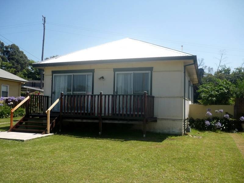 44 Hurt Parade, Unanderra NSW 2526