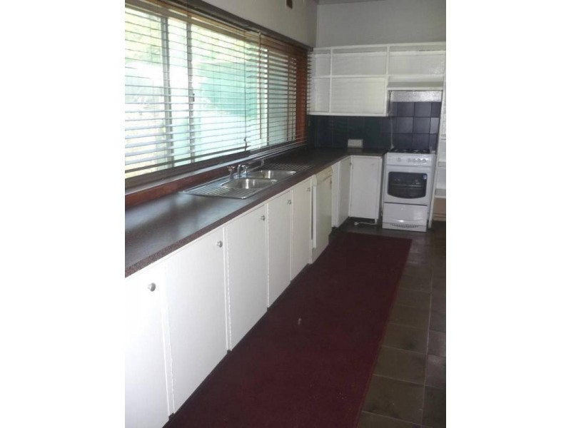 44 Hurt Parade, Unanderra NSW 2526