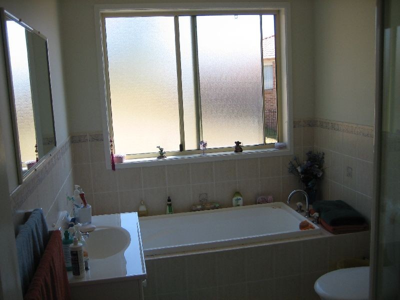 32 Hallam Close, Kanahooka NSW 2530