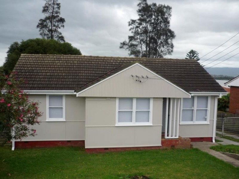 175 Northcliffe Drive, Berkeley NSW 2506