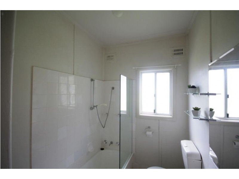 5 Barber Street, Berkeley NSW 2506