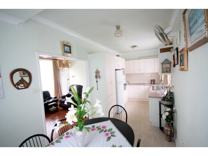 43 Waples Road, Unanderra NSW 2526
