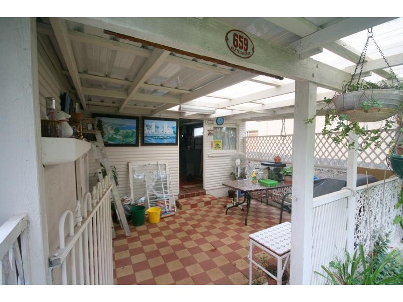 43 Waples Road, Unanderra NSW 2526