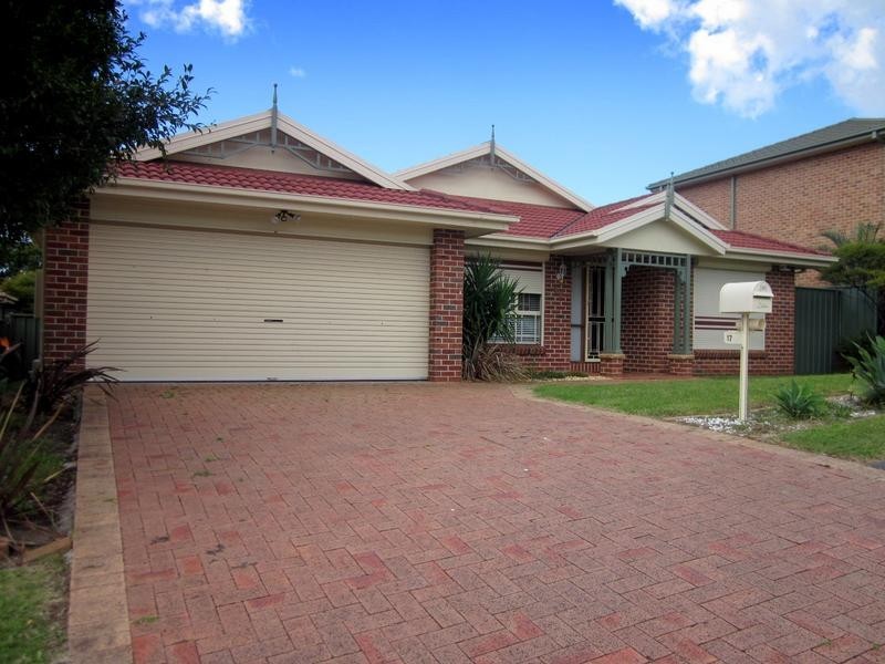 17 Highcroft Bvde, Horsley NSW 2530
