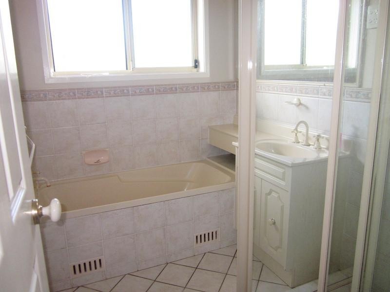 17 Highcroft Bvde, Horsley NSW 2530