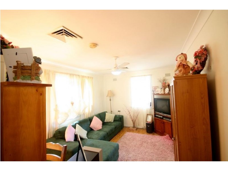 35 Cumberland Street, Berkeley NSW 2506