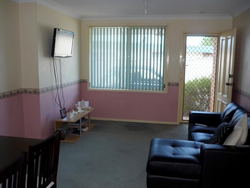 2/63 Addison Avenue, Lake Illawarra NSW 2528