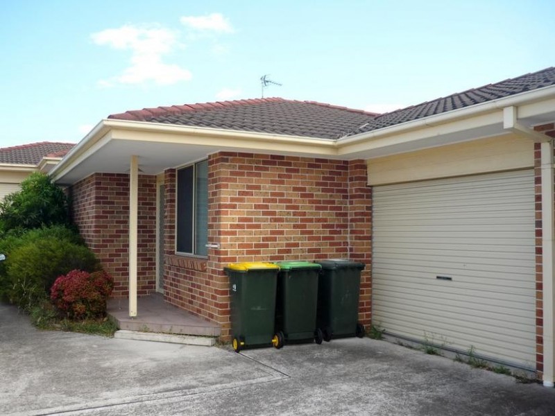 2/63 Addison Avenue, Lake Illawarra NSW 2528