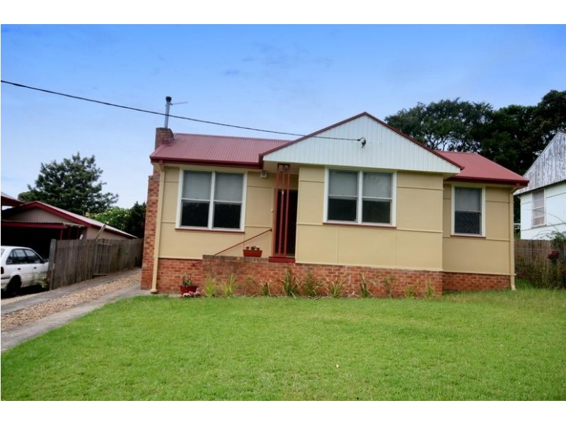 5 Barber Street, Berkeley NSW 2506