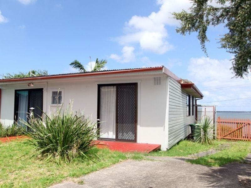 12 Holborn Street, Berkeley NSW 2506