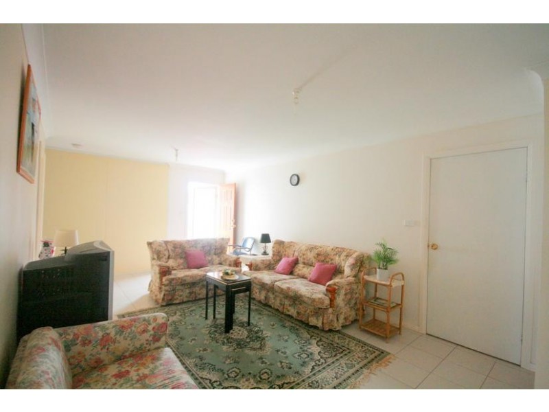 10 & 10A Fraser Street, Unanderra NSW 2526