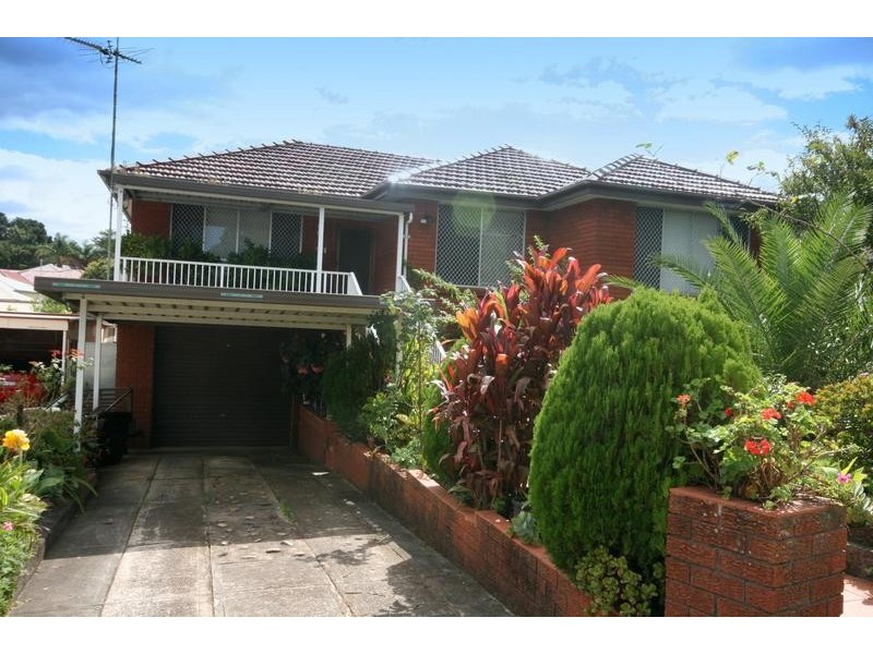 12 Wade Street, Figtree NSW 2525