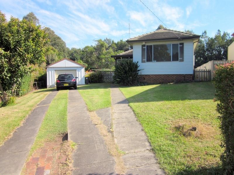 30 Lakelands Drive, Dapto NSW 2530