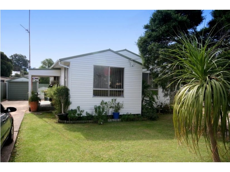 24 Barellan Avenue, Dapto NSW 2530