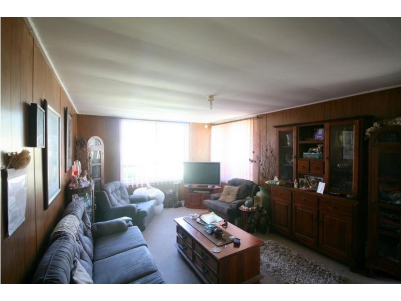 24 Barellan Avenue, Dapto NSW 2530