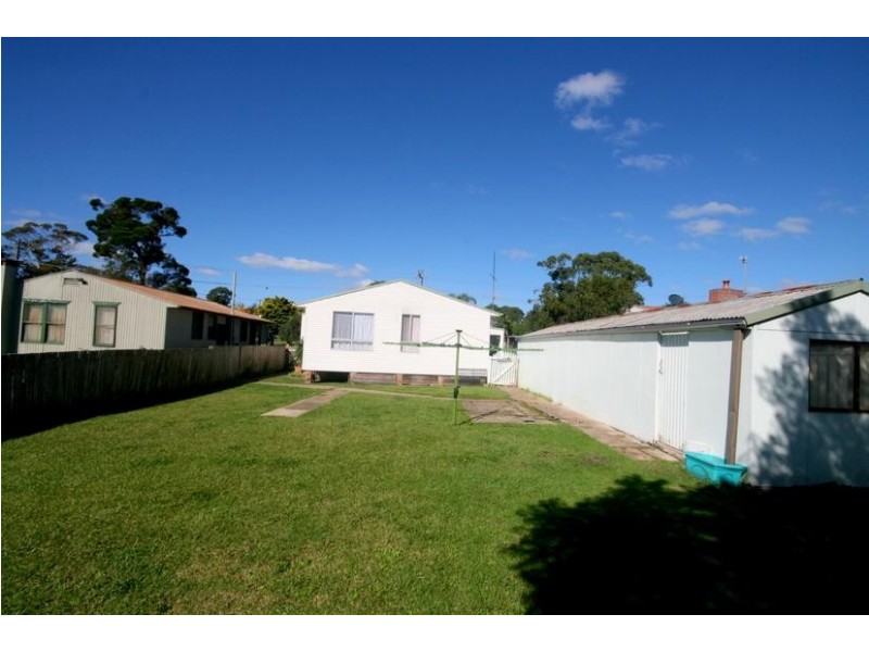 24 Barellan Avenue, Dapto NSW 2530