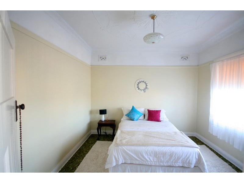 4 Bruce Road, Warrawong NSW 2502