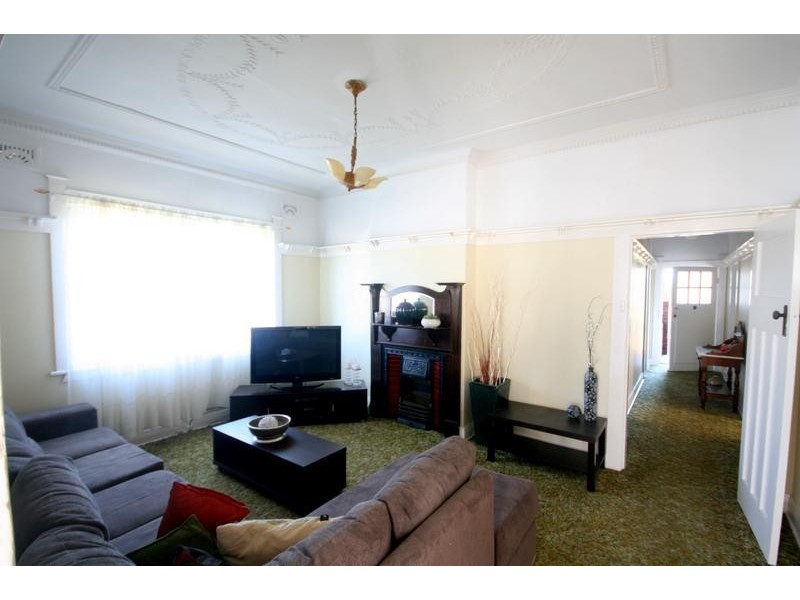 4 Bruce Road, Warrawong NSW 2502