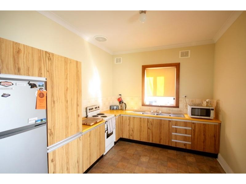 4 Bruce Road, Warrawong NSW 2502