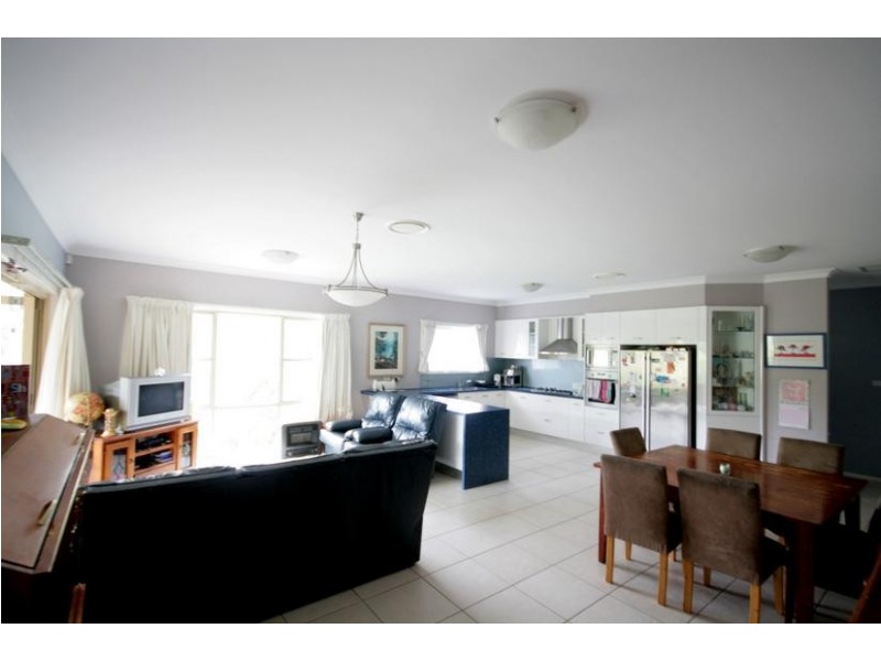 9 Rowan Place, Figtree NSW 2525