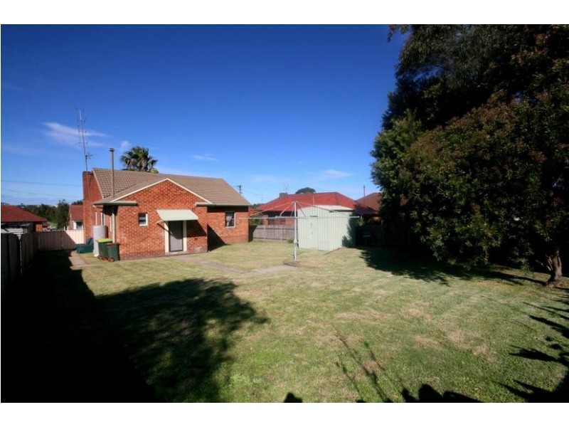 32 Stuart Road, Warrawong NSW 2502