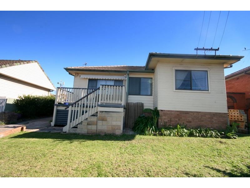 44 Barina Avenue, Lake Heights NSW 2502
